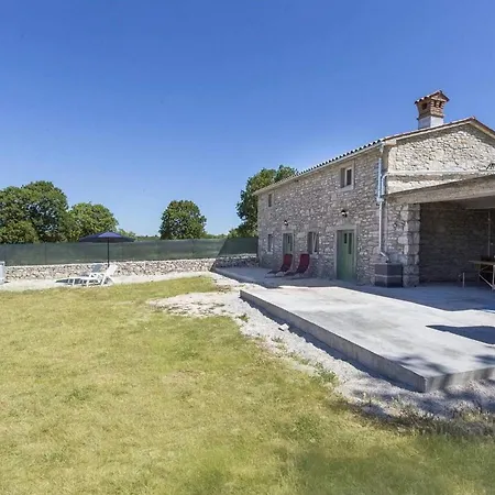 Haus Ernest Holiday home *